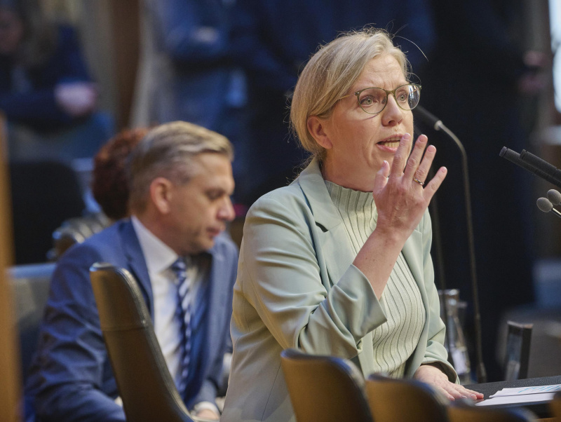 Am Rednerinnenpult: Klubobfrau Leonore Gewessler (GRÜNE)