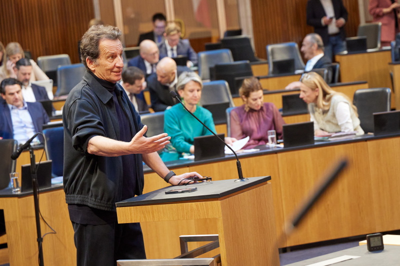 Fragesteller Nationalratsabgeordneter Christian Oxonitsch (SPÖ)