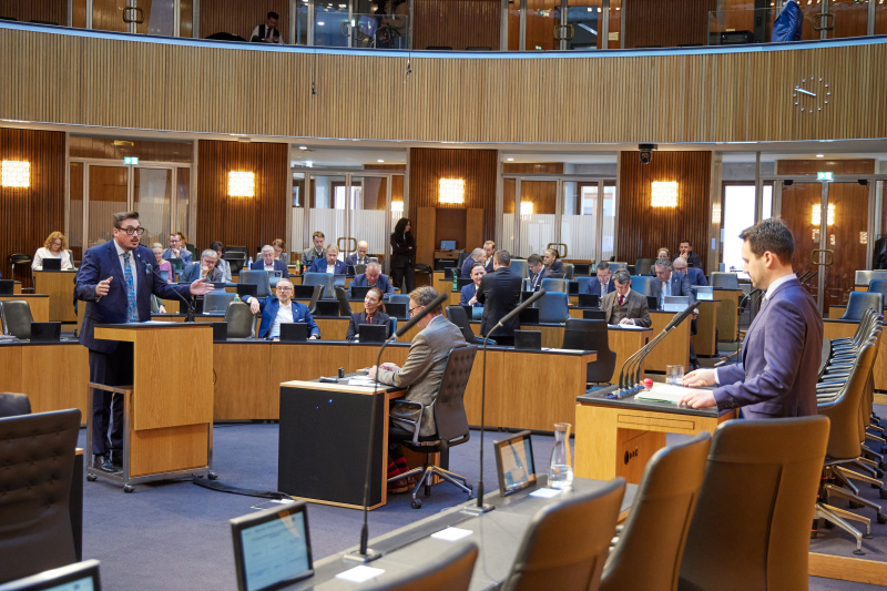 Fragesteller Nationalratsabgeordneter Christoph Steiner (FPÖ)