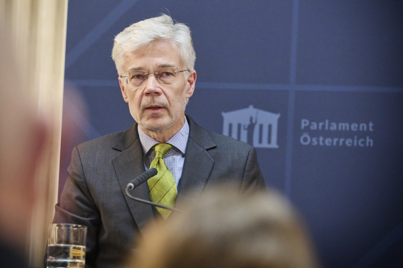 Schlussworte Parlamentsdirektor Harald Dossi