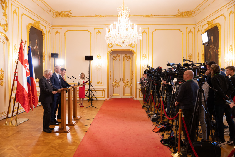 Pressekonferenz. Von links: Nationalratspräsident Walter Rosenkranz (FPÖ), Präsident des slowakischen Nationalrats Richard Raši, Präsident des tschechischen Abgeordnetenhauses Tomio Okamura