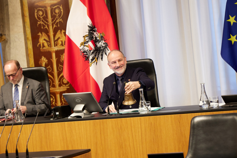 Bundesratspräsident Peter Samt (FPÖ) am Präsidium