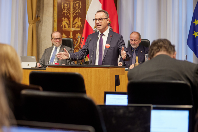 Am Rednerpult: Bundesrat Dominik Reisinger (SPÖ)