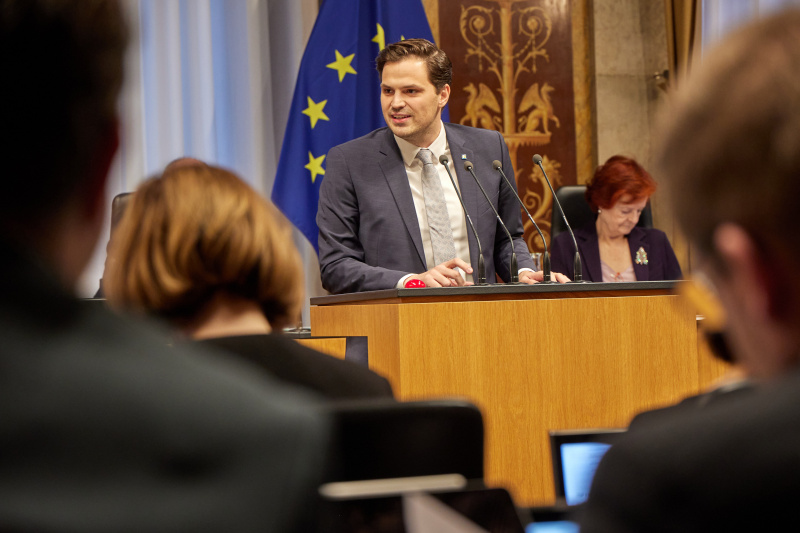 Am Rednerpult: Bundesrat Sebastian Stark (ÖVP)