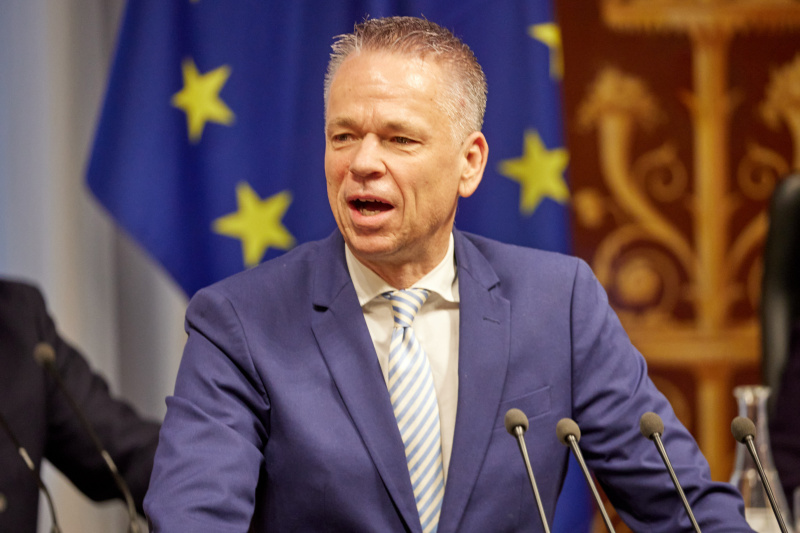 Am Rednerpult: Vorsitzender der Bundesratsfraktion Harald Himmer (ÖVP)