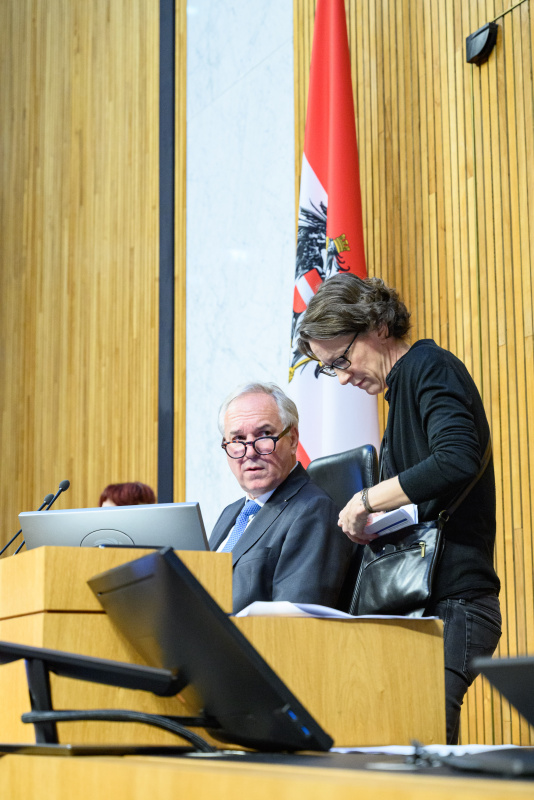 Nationalratspräsident Walter Rosenkranz (FPÖ) am Präsidium
