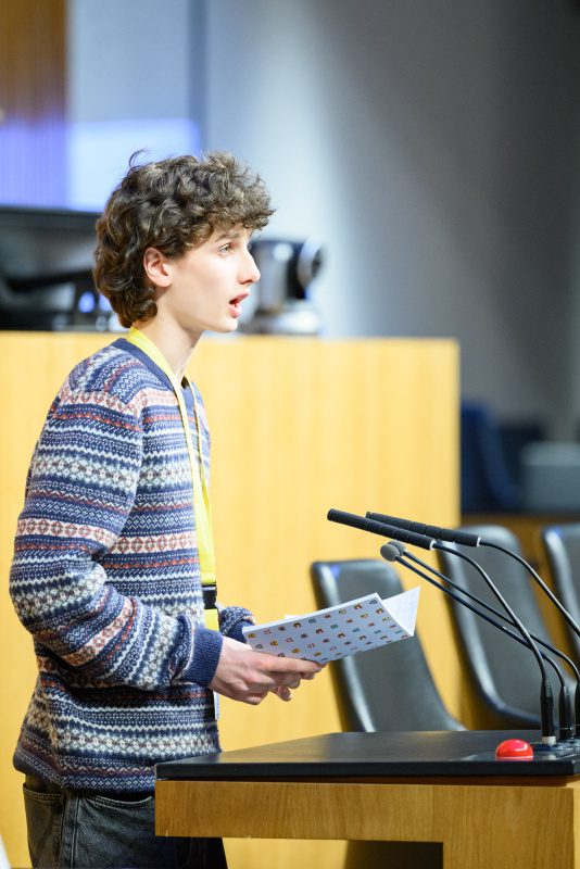 Schüler am Rednerpult