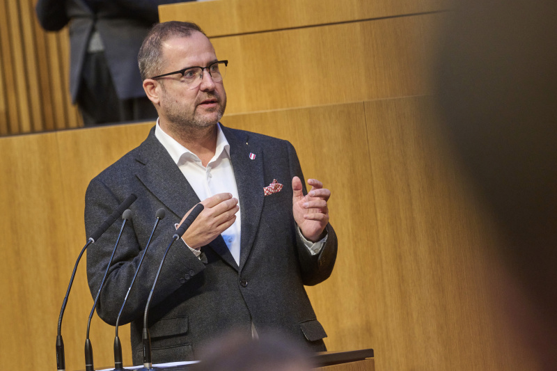 Am Rednerpult Nationalratsabgeordneter Christian Hafenecker (FPÖ)