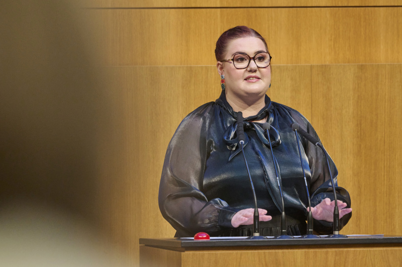 Am Rednerinnenpult Nationalratsabgeordnete Carina Reiter (ÖVP)