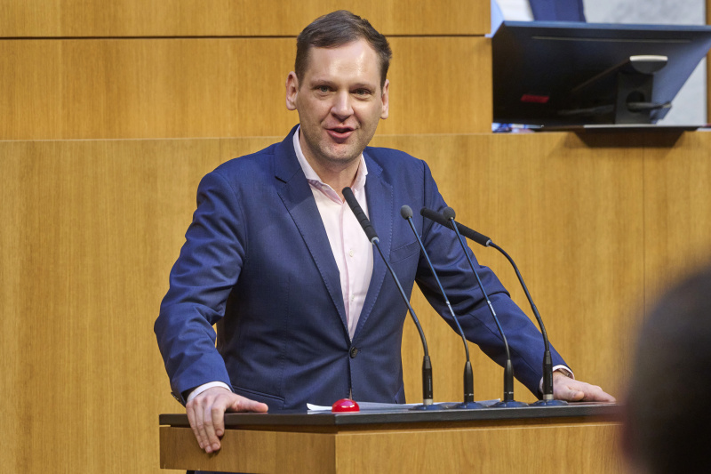 Am Rednerpult Klubobmann Philip Kucher (SPÖ)