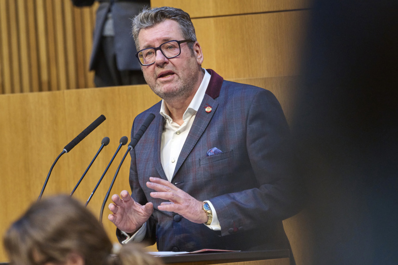 Am Rednerpult Nationalratsabgeordneter Robert Laimer (SPÖ)