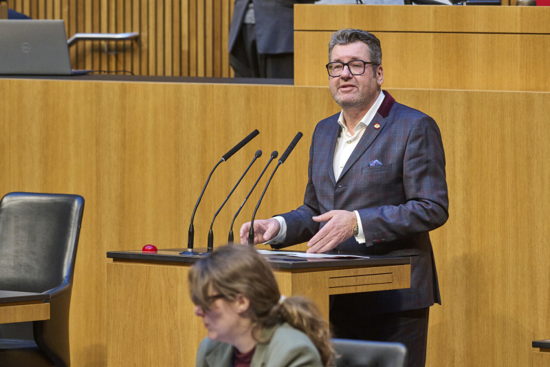 Am Rednerpult Nationalratsabgeordneter Robert Laimer (SPÖ)