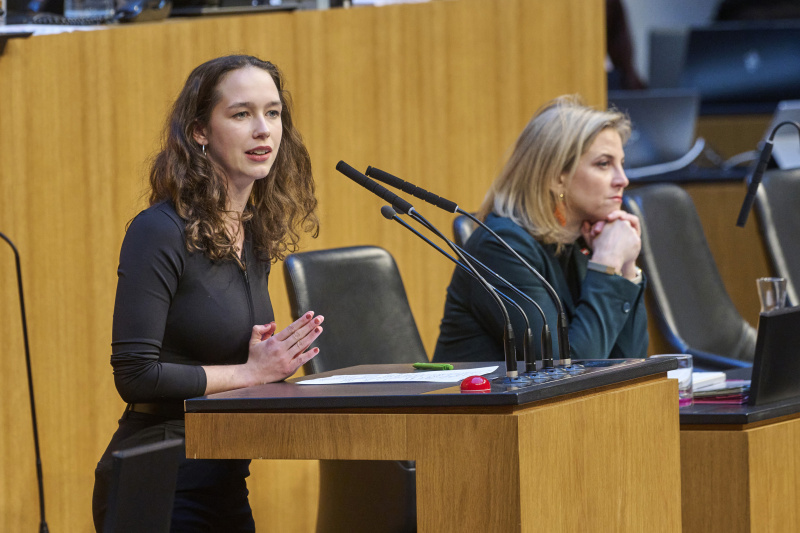 Am Rednerinnenpult Europaabgeordnete Lena Schilling (GRÜNE)