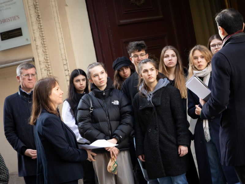 Racheli Kreisberg - Enkelin von Simon Wiesenthal und Schüler:innen