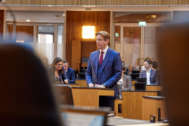 Am Rednerpult: Nationalratsabgeordneter Joachim Schnabel (ÖVP)