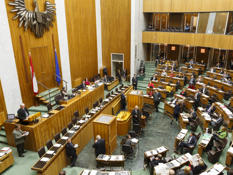 Blick ins Plenum während des Wahlvorganges