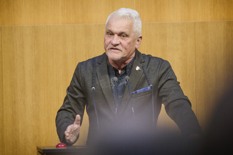 Am Rednerpult Nationalratsabgeordneter Christian Lausch (FPÖ)