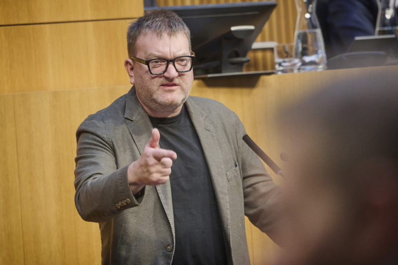 Am Rednerpult Nationalratsabgeordneter Markus Koza (GRÜNE)