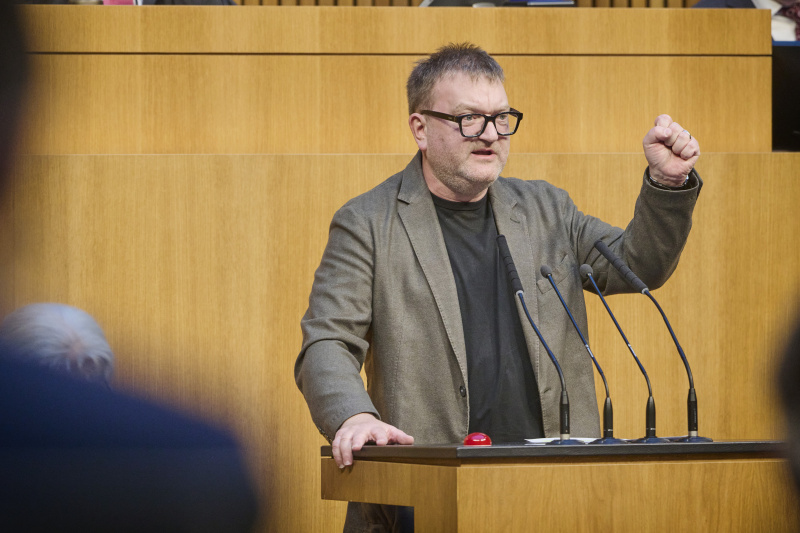 Am Rednerpult Nationalratsabgeordneter Markus Koza (GRÜNE)
