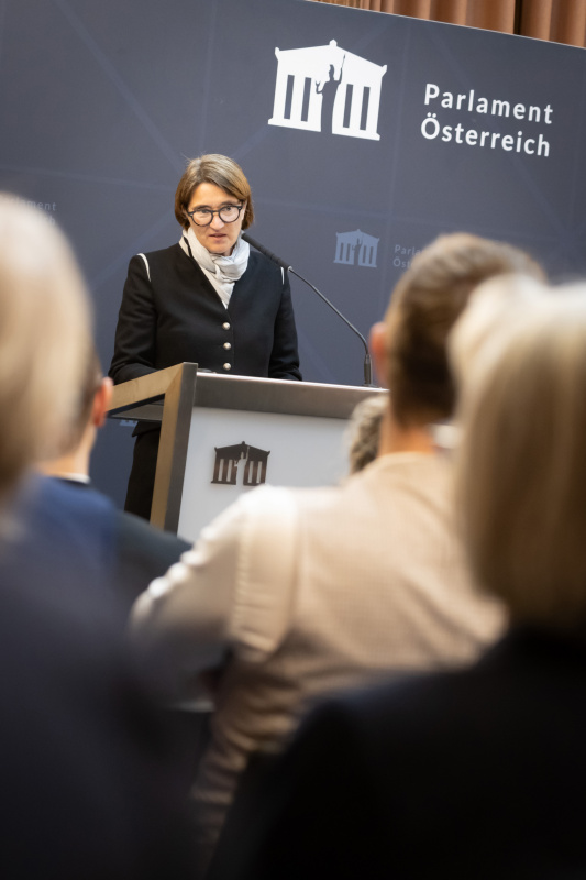 Laudatio für den Demokratiepreis 2024. Journalistin Elisabeth Totzauer