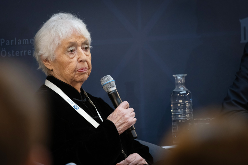 Podiumsgespräch mit Preisträgerinnen und Preisträgern. Journalistin Barbara Coudenhove-Kalergi