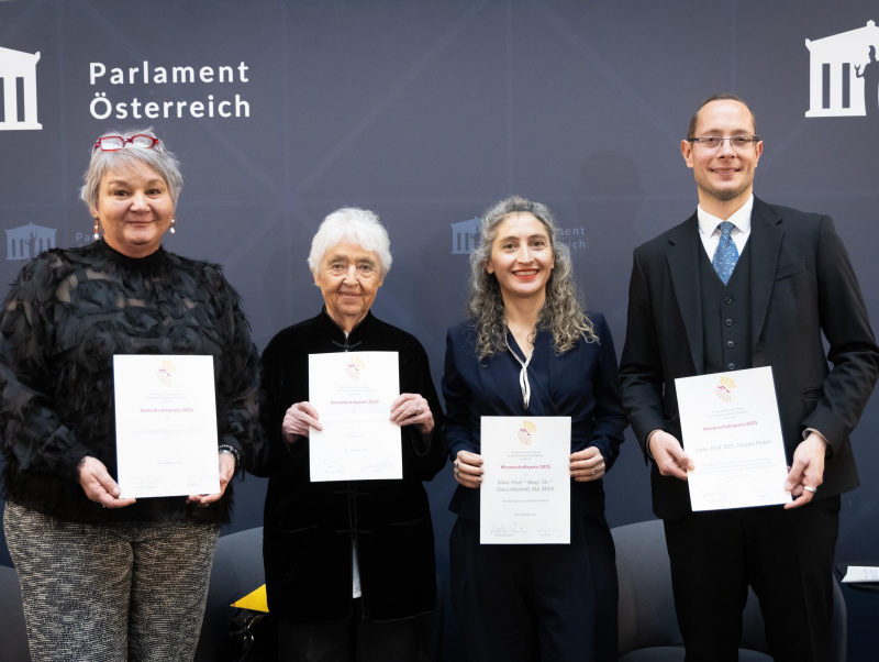 Universitätsprofessor für Law and Governance und Leiter des Fachbereichs Global Governance Jürgen Pirker, Universitätsprofessorin für Politik & Geschlecht, Diversität & Gleichheit Zoe Lefkofridi, Journalistin Barbara Coudenhove-Kalergi, Regionsmanagement Osttirol Gina Streit