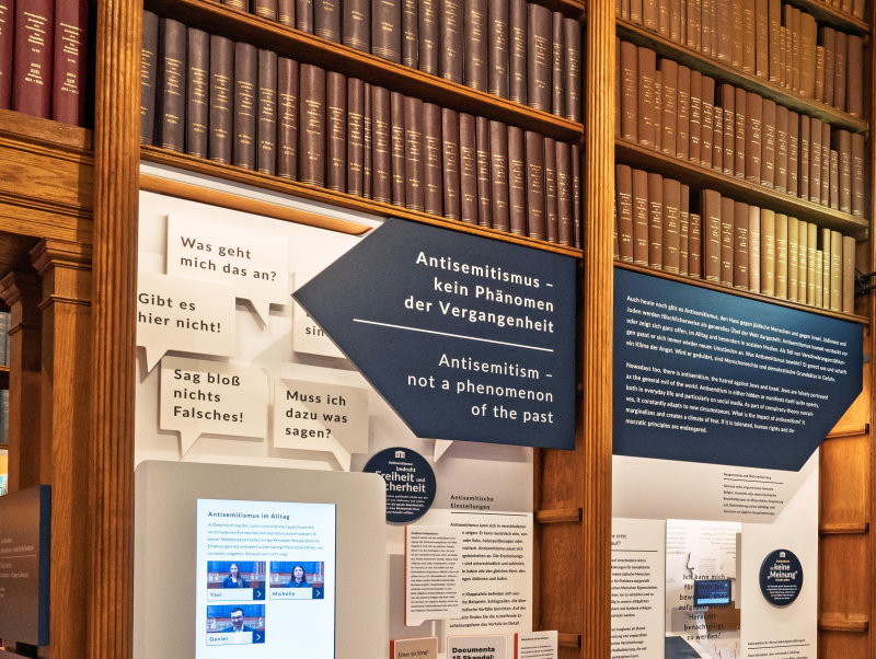 Dokumentation der Ausstellung: \x22Tacheles reden\x22