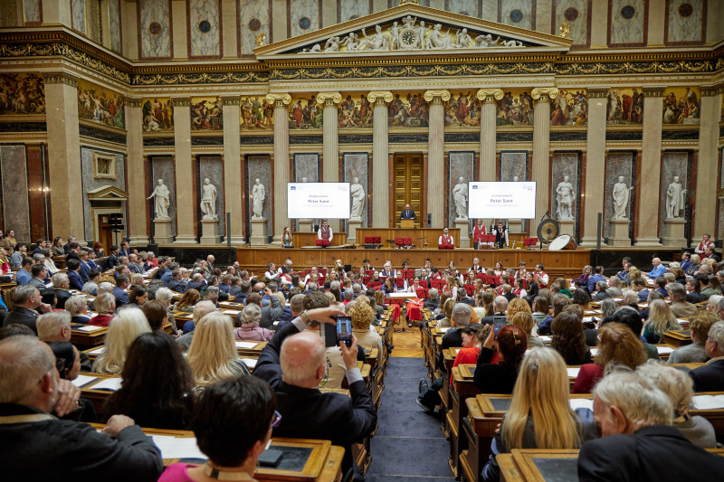 Dankesworte Bundesratspräsident Peter Samt (FPÖ). Blick ins Publikum
