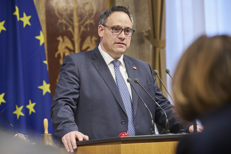 Am Rednerpult Bundesrat Thomas Karacsony (FPÖ)