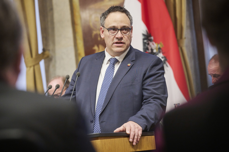 Am Rednerpult Bundesrat Thomas Karacsony (FPÖ)