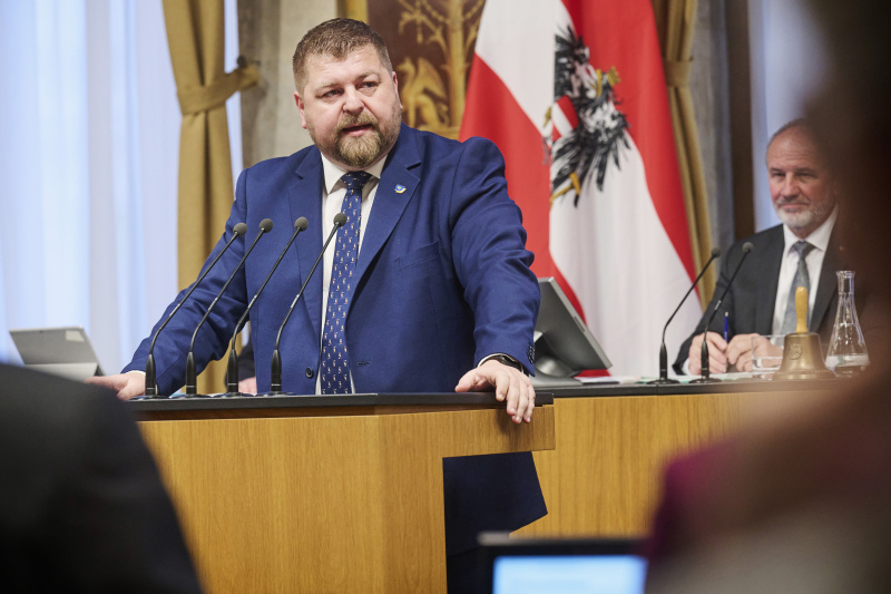 Am Rednerpult Bundesrat Andreas Arthur Spanring (FPÖ)