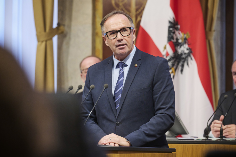 Am Rednerpult Bundesrat Günter Pröller (FPÖ)