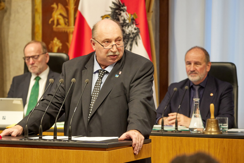 Am Rednerpult: Bundesrat Michael Bernard (FPÖ)