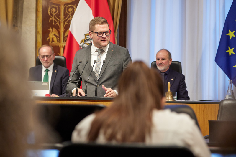 Am Rednerpult: Bundesrat Markus Stotter (ÖVP)