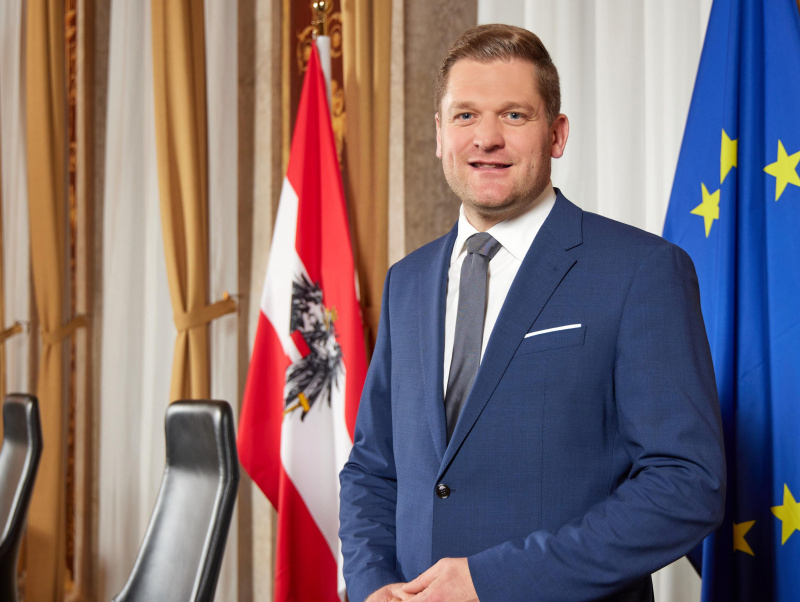 Porträt-Foto von Bundesratspräsident Markus Stotter