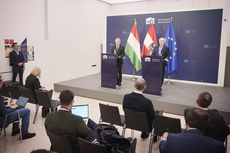 Pressekonferenz. Von links: Präsident der ungarischen Nationalversammlung László Kövér, Nationalratspräsident Walter Rosenkranz (FPÖ)