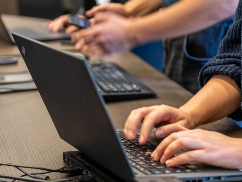 Digitale Arbeitsplätze in der Parlamentsdirektion