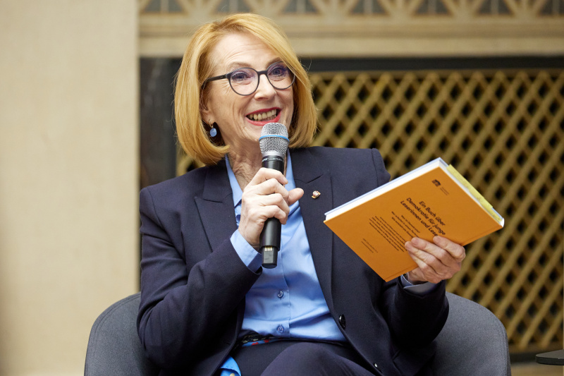 Gespräch Dritte Nationalratspräsidentin Doris Bures (SPÖ)