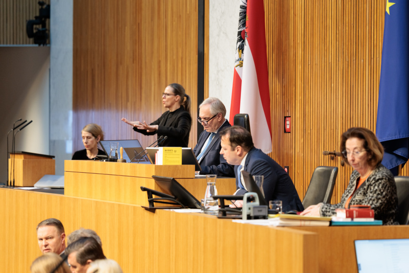 Nationalratspräsident Walter Rosenkranz (FPÖ) am Präsidium