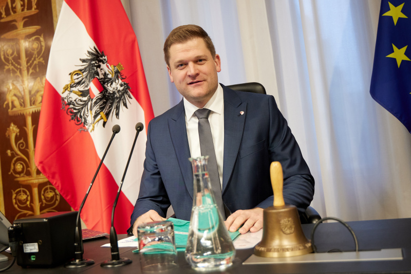 Bundesratspräsident Markus Stotter (ÖVP) am Präsidium