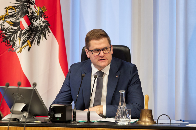 Bundesratspräsident Markus Stotter (ÖVP) am Präsidium