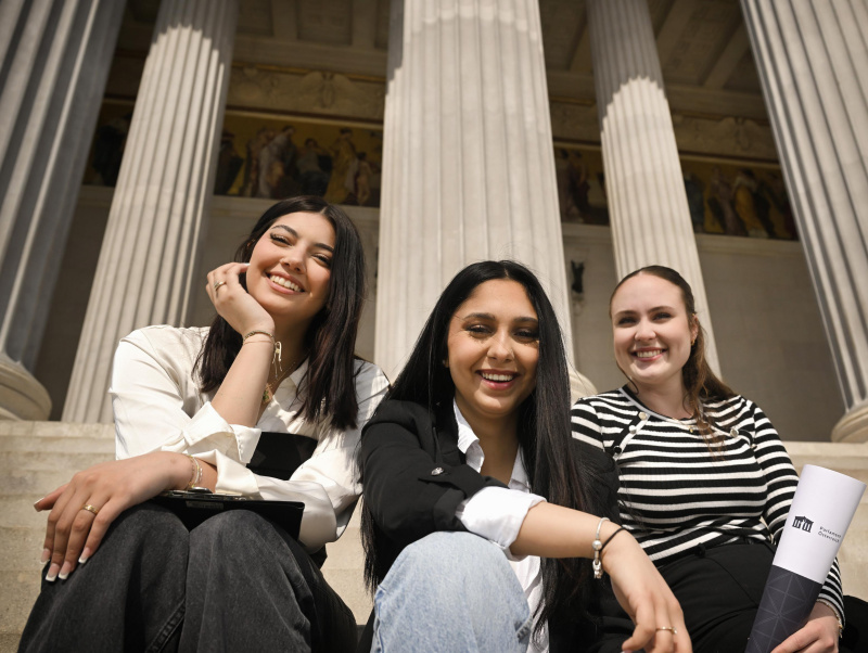 Recruiting Fotos mit Lehrlingen in der Parlamentsdirektion