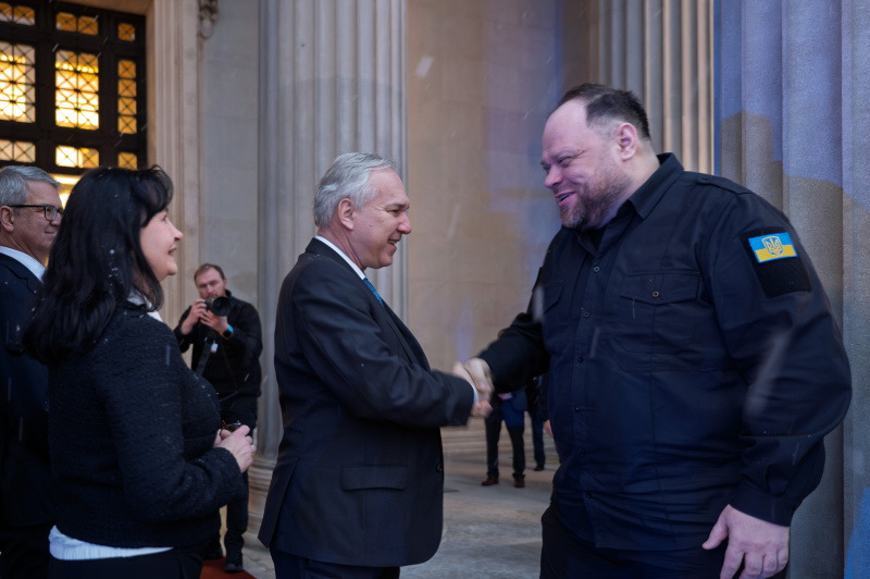 Einholung. Von links: Nationalratspräsident Walter Rosenkranz (FPÖ), Vorsitzender der Werchowna Rada der Ukraine Ruslan Stefantschuk