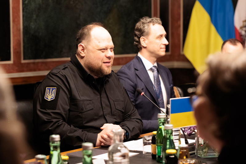 Aussprache. Ukrainische Delegation unter der Leitung des Vorsitzenden der Werchowna Rada der Ukraine Ruslan Stefantschuk