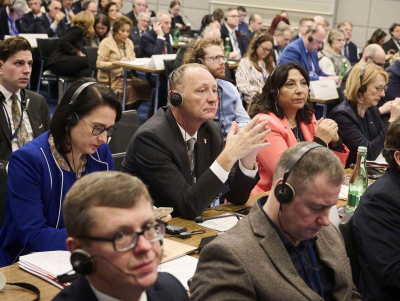 Österreichische Delegation. Von links: Nationalratsabgeordnete Gudrun Kugler (ÖVP), Nationalratsabgeordneter Axel Kassegger (FPÖ), Nationalratsabgeordnete Selma Yildirim (SPÖ), Dritte Nationalratspräsidentin Doris Bures (SPÖ)