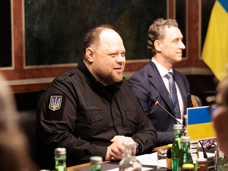 Aussprache. Ukrainische Delegation unter der Leitung des Vorsitzenden der Werchowna Rada der Ukraine Ruslan Stefantschuk