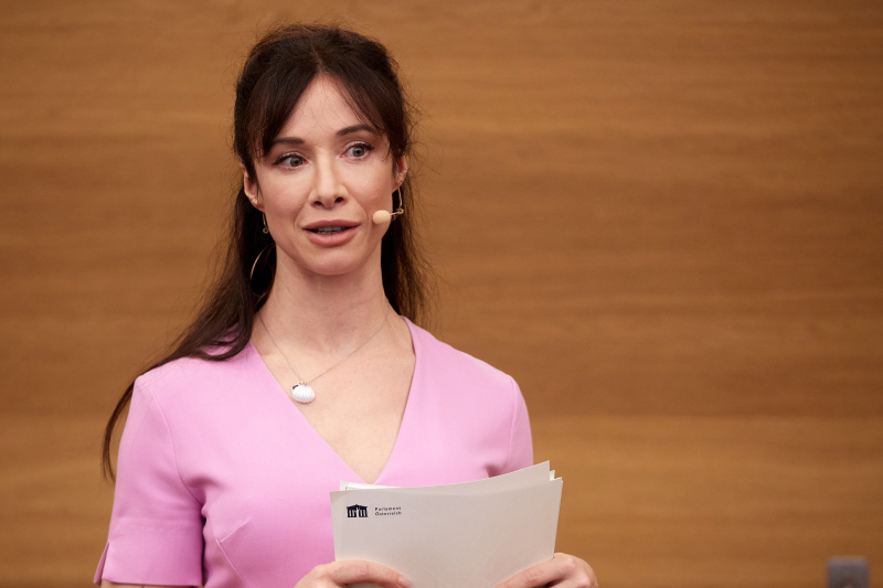 Moderation. Clivia Blümel Journalistin