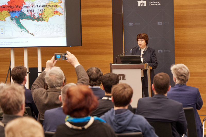 Einführungsvortrag Brigitte Mazohl - Universität Innsbruck