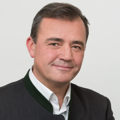 Portraitfoto von Ing. Christian Pewny