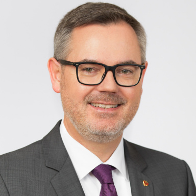 Portraitfoto von Mag. Josef Lettenbichler